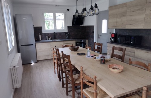 Lamballe House | Quiet house in a large park. Close to the coast and shops!