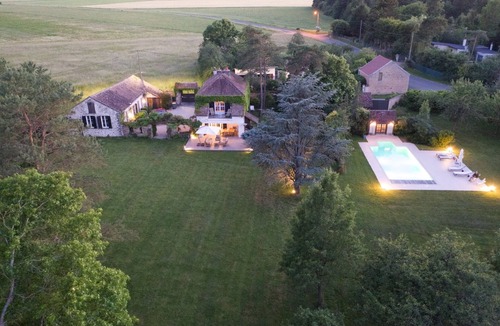 Hericy House | Quiet location near Fontainebleau - Charming house with heated pool and grounds