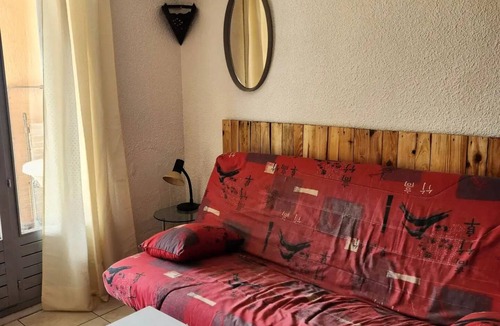 Barcelonnette Apartment | Quiet one-bedroom apartment in the hills above Barcelonnette