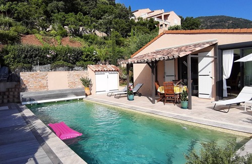 Cavalaire-sur-Mer Villa | quiet villa, decorated in a Provencal style, with a large terrace and a swimming pool