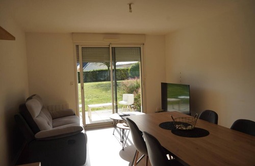 Miniac-Morvan Apartment | Quiet, warm apartment