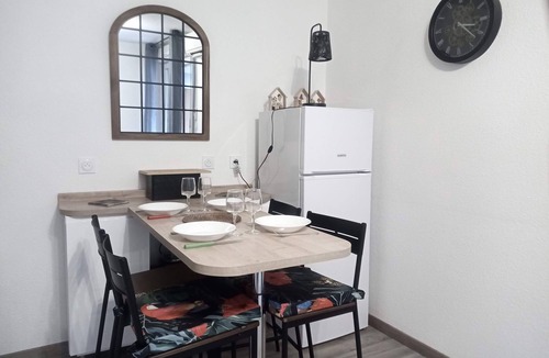 Lourdes Apartment | Quiet, well-located 1 bed 140, secure covered parking