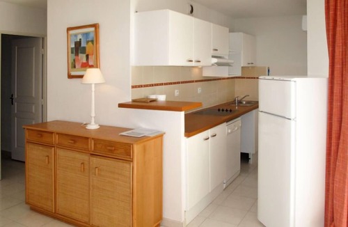 Valras-Plage Apartment | Résidence Alizéa by Interhome