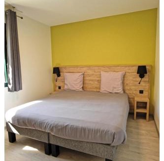 Ornolac-Ussat-les-Bains Apartment | Résidence Napoléon