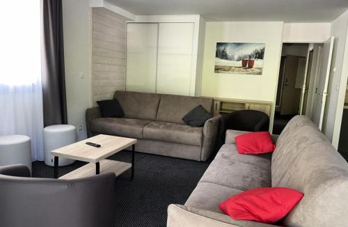 Eaux-Bonnes Apartment | Résidence Le Portillo - Piscine - 3 Pièces pour 10 Personnes MAE-4853