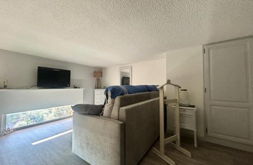 Bandol Apartment | Résidence les Hauts d'Athéna - maeva Home - Studio + coin cabine et mezzanine climatisé vue mer 4 personnes MAE-2973