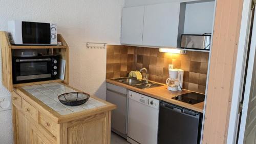 Orcieres-Merlette Apartment | Résidence Rond-point-pistes I - Maxi studio 6 pers. au rond point des pistes n° 143 A MAE-7314