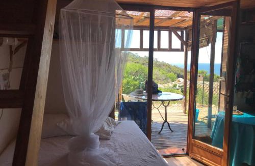 Ile du Levant House | RC d'un Cabanon écologique ile du levant Naturiste reservable du samedi au samedi
