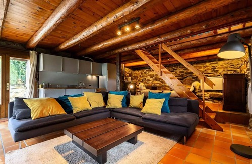 Cazaux-Frechet Villa | Renovated barn for 8 people in Aneran
