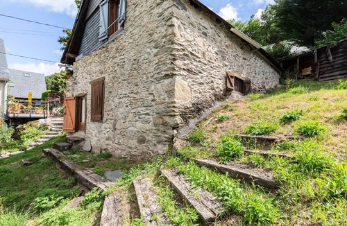 Cazaux-Frechet Villa | Renovated barn for 8 people in Aneran