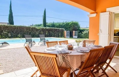 Montfort-sur-Argens House | Recent Provencal villa, 8 rooms, all comfort with swimming pool on closed space