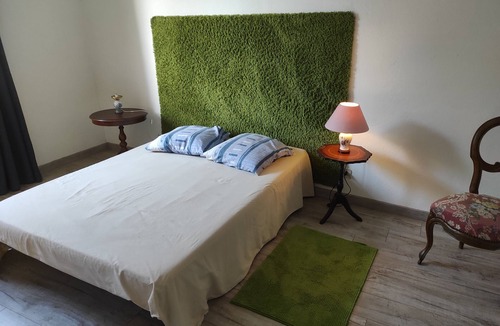 Saverdun Bed & Breakfast | Recharge your batteries on a real farm in Ariège, surrounded by meadows and woods