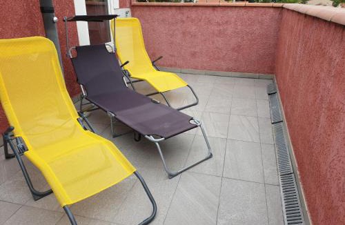 Roques Apartment | REDHOUSE Studio solarium piscine