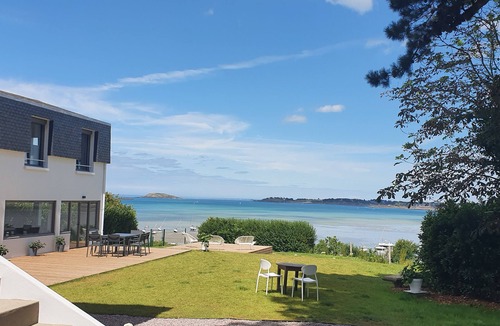 Saint-Jacut-de-la-Mer Villa | Refined cottage,breathtaking sea views, sleeping up to 15 guests