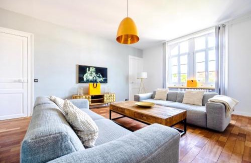 Reims City Centre Apartment | Reims CATHEDRALE JACUZZI LUXURIOUS PROPERTY