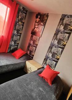 Reims Apartment | Reims Center Cathedral View