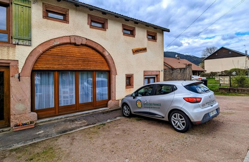 Saint-Michel-sur-Meurthe Apartment | Renovated cottage with parking near Saint-Dié-des-Vosges