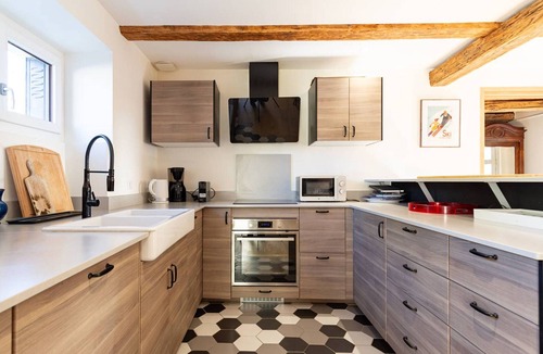 Adervielle-Pouchergues House | Renovated village house for 12 people with garden and jacuzzi near Loudenvielle