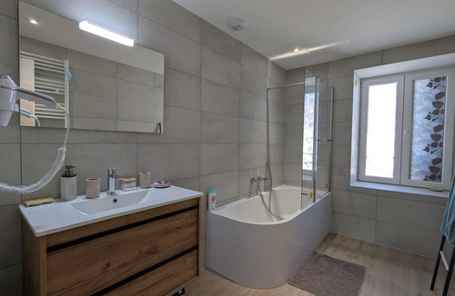 Colroy-la-Grande Bed & Breakfast | Renovated quiet farm - 2 guests