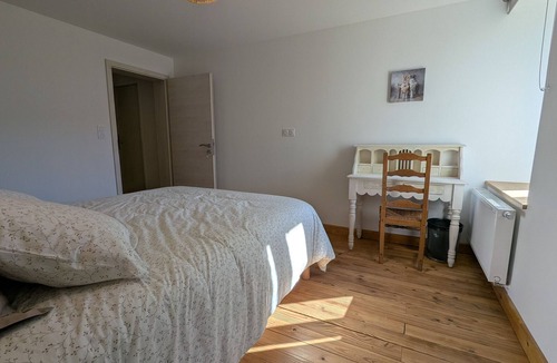 Colroy-la-Grande Bed & Breakfast | Renovated farmhouse pets welcome - Fave Valley