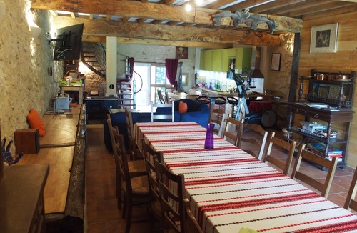 Saint-Mezard Cottage | Renovated 18th-century stone house, animals and nature - 10 to 15 people.