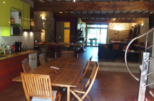 Saint-Mezard Cottage | Renovated 19th century stone house - nature & animals - 16 to 25 people