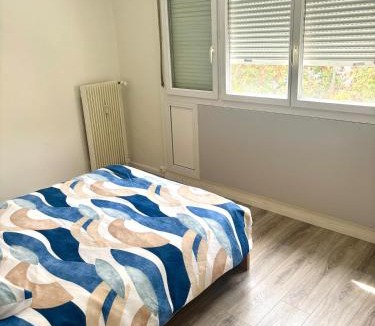 Troyes Apartment | Renovated 3-Bedroom Apartment near UTT