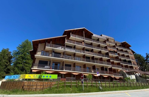 La Joue du Loup Apartment | Renovated 4 ppl apartment with balcony, pets allowed