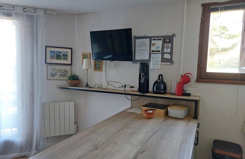 Embrun Apartment | Renovated apartment close to the lake