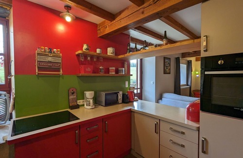 Mauvages Cottage | Renovated cottage in Mauvages with garden, BBQ and WIFI