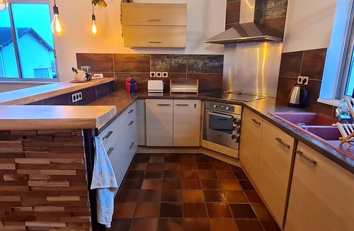 Ville-sur-Yron Cottage | Renovated eco-village cottage, air-conditioned, pet-friendly
