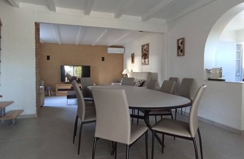 Sainte-Anne du Castellet Villa | Renovated family villa in a peaceful setting in the heart of the Bandol vineyards.