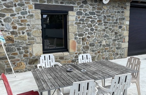 Coetmieux House | Renovated farmhouse between land and sea