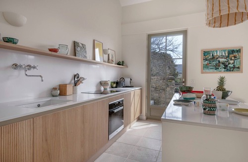 Batz-sur-Mer House | Renovated house for 7 with garden, near beach