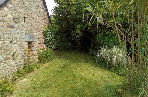 Plouzelambre House | Renovated stone house, Plouzelambre, Côtes d'Armor