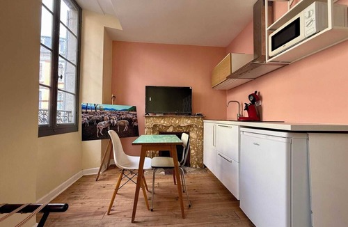 Lourdes Apartment | Renovated studio in Lourdes - Rue de la Grotte, near the Sanctuary and the Pyrenees