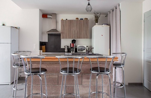 Saint-Louis House | Renovated village house with enclosed garden