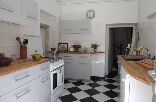 Villeneuve d'Aveyron House | Rent old family house Villeneuve d'Aveyron