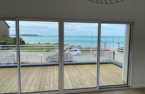 Lancieux House | Rent very beautiful house facing the beach of St Sieu in Lancieux
