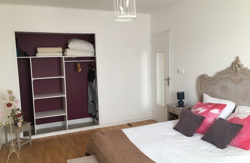 Le Mans Bed & Breakfast | RENTAL LE MANS GUEST ROOM 24H DU MANS -MOTO GP- LE MANS CLASSIC