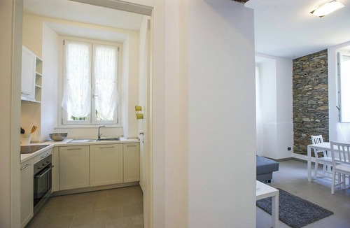 Comero Apartment | Residence alle Ville No. 02 by Lago Reisen