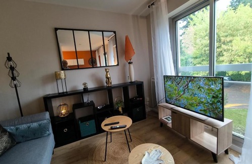 Billere Apartment | Residence calme-Balcon-Parking-5 min de Pau centre