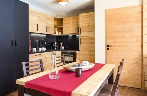 Les Boisses Apartment | Residence Club MMV L'Altaviva* - 3 rooms for 6 people Comfort