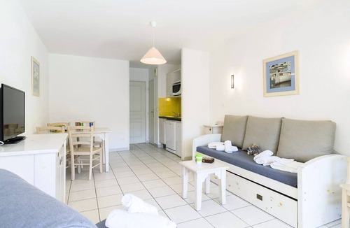 Six-Fours-les-Plages Apartment | Residence Garden & City Six-Fours-Les-Plages * - 2 rooms 4/5 people