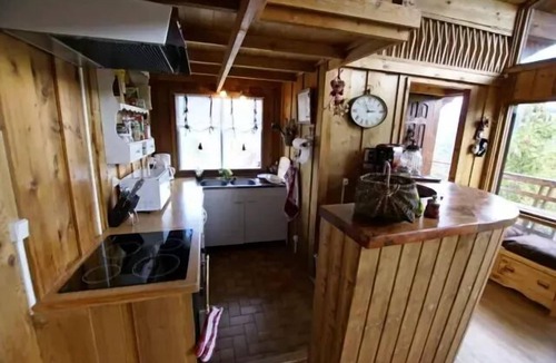 Enchastrayes Ski Chalet | Residence La Conchette - Chalets for 10 People