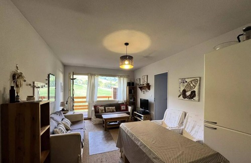 Le Sauze Apartment | Residence Les Seolanes - 4 Rooms for 8 People