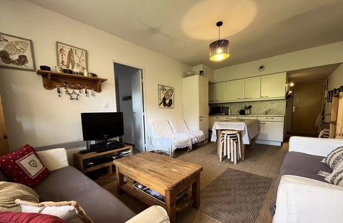 Le Sauze Apartment | Residence Les Seolanes - 4 Rooms for 8 People