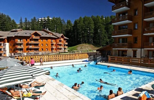 Les Claux Apartment | Residence Pierre & Vacances L'Albane - Tribal Apartment 4 Rooms 8/9 Standard People