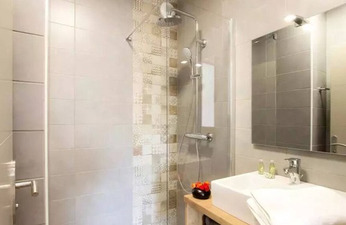 Orcieres-Merlette Apartment | Residence Rochebrune Les Cîmes **** - Labellemontagne - 3 rooms 6 people