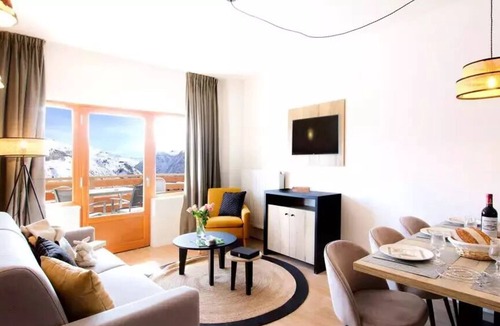 Orcieres-Merlette Apartment | Residence Rochebrune Les Cîmes **** - Labellemontagne - 3 rooms 6 people